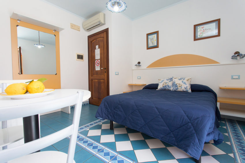 B&B Diana Brown Lipari Eolie